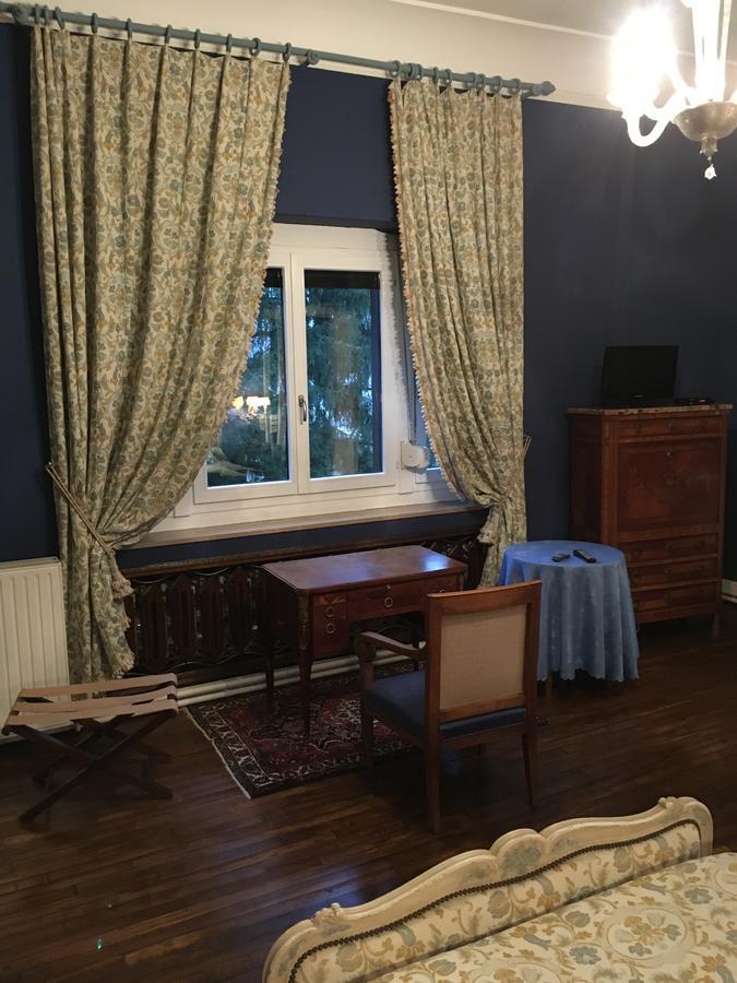 Manoir De La Graviere Bed & Breakfast Mouzon  Ngoại thất bức ảnh